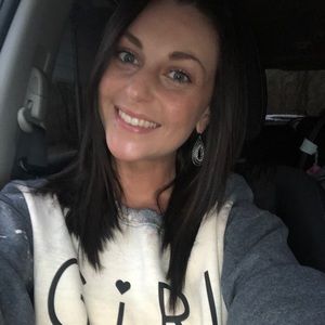 Meet your Posher, Holly